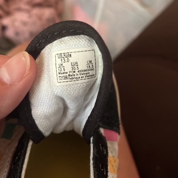 KIDS VANS - Picture 6 of 6